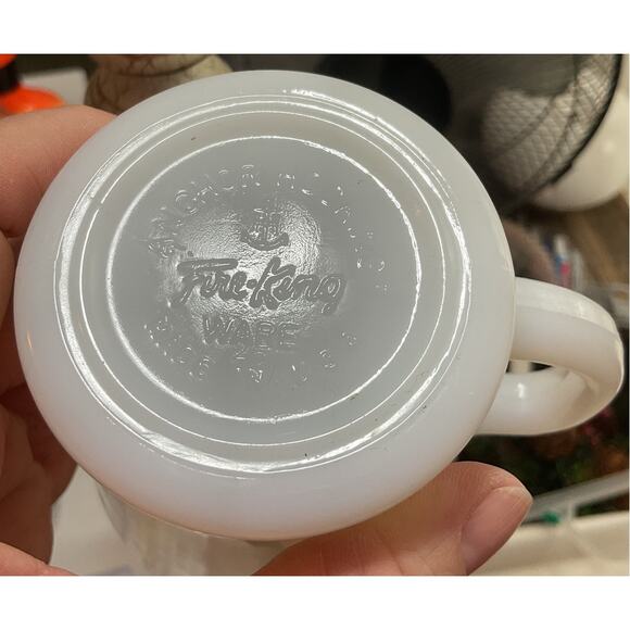 Lot of 3 Vintage Milk Glass Fire King Mugs Cups Anchor Hocking - Picture 4 of 6